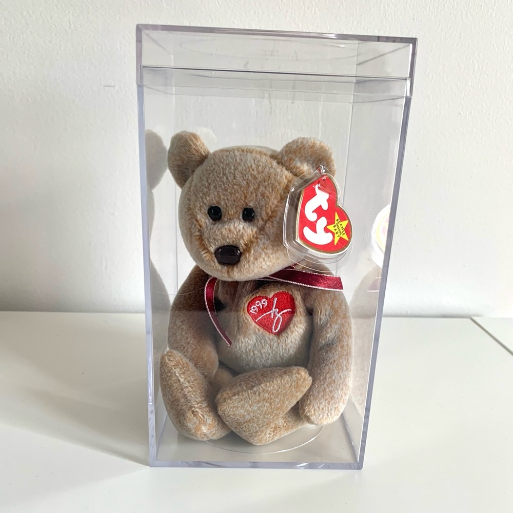 Ty Beanie Babies “1999 Signature” the bear